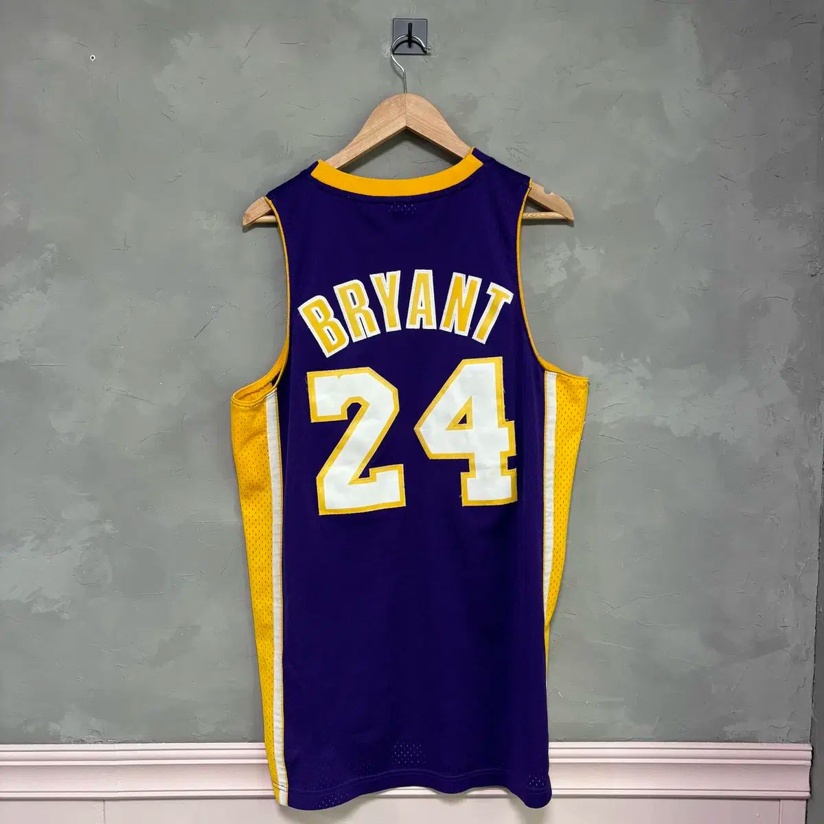 【値下げ交渉可】 Lakers Kobe Bryant 24 ジャージ 値下げ交渉可】 Lakers Kobe Bryant 24 ジャージ Lakers Kobe Bryant