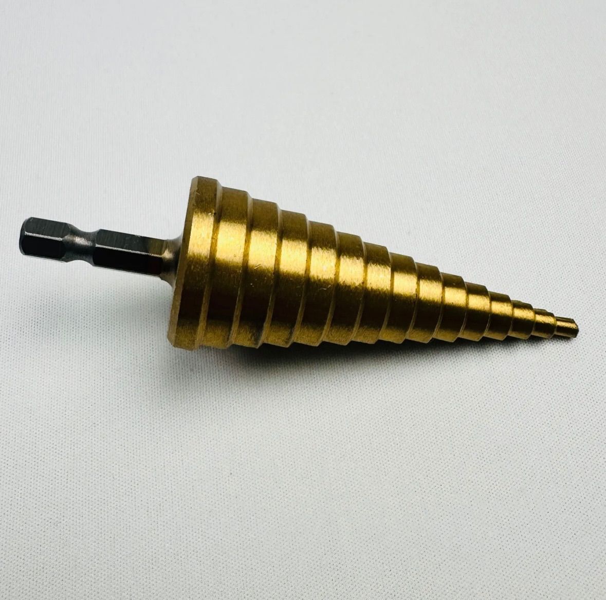人気】ステップドリル 4 - 32 mm タケノコ ドリル チタン 人気】ステップドリル 4 - 32 mm タケノコ ドリル チタン