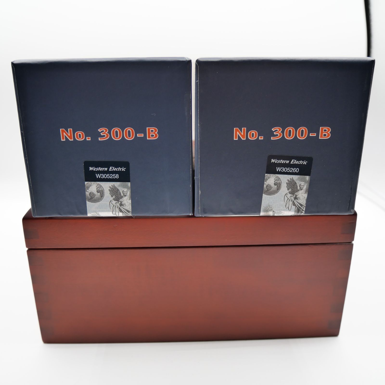 Western Electric 300-B 専用ケース付き Western Electric 300B ペア (2本) | 出力管 | シマムセン