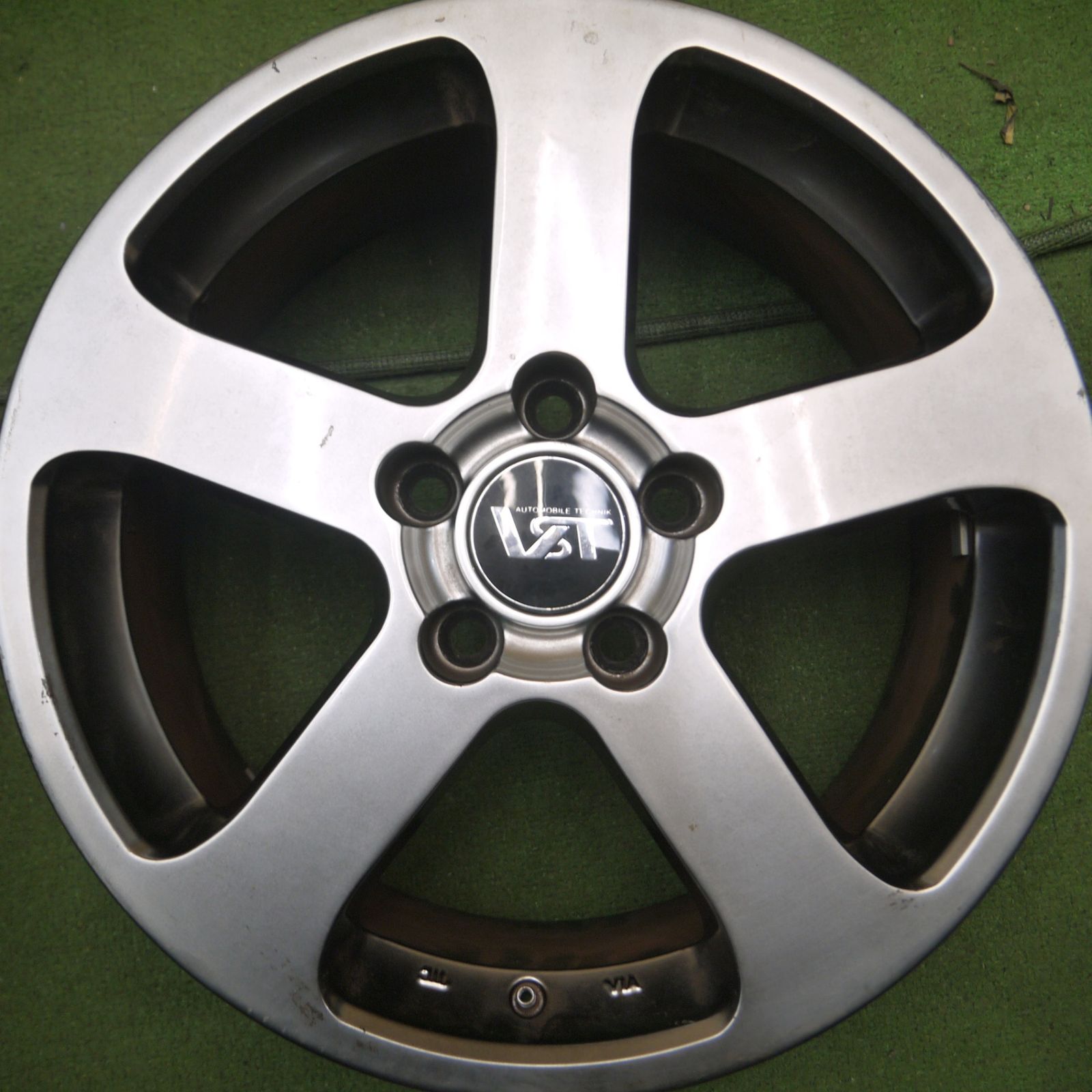 送料無料* 4本価格☆ボルボ 等 VST RS ホイール 16インチ 16×7JJ 
