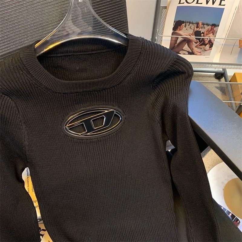 DIESELディーゼル メタルロゴプレート ニット ブラック トップス 長袖 