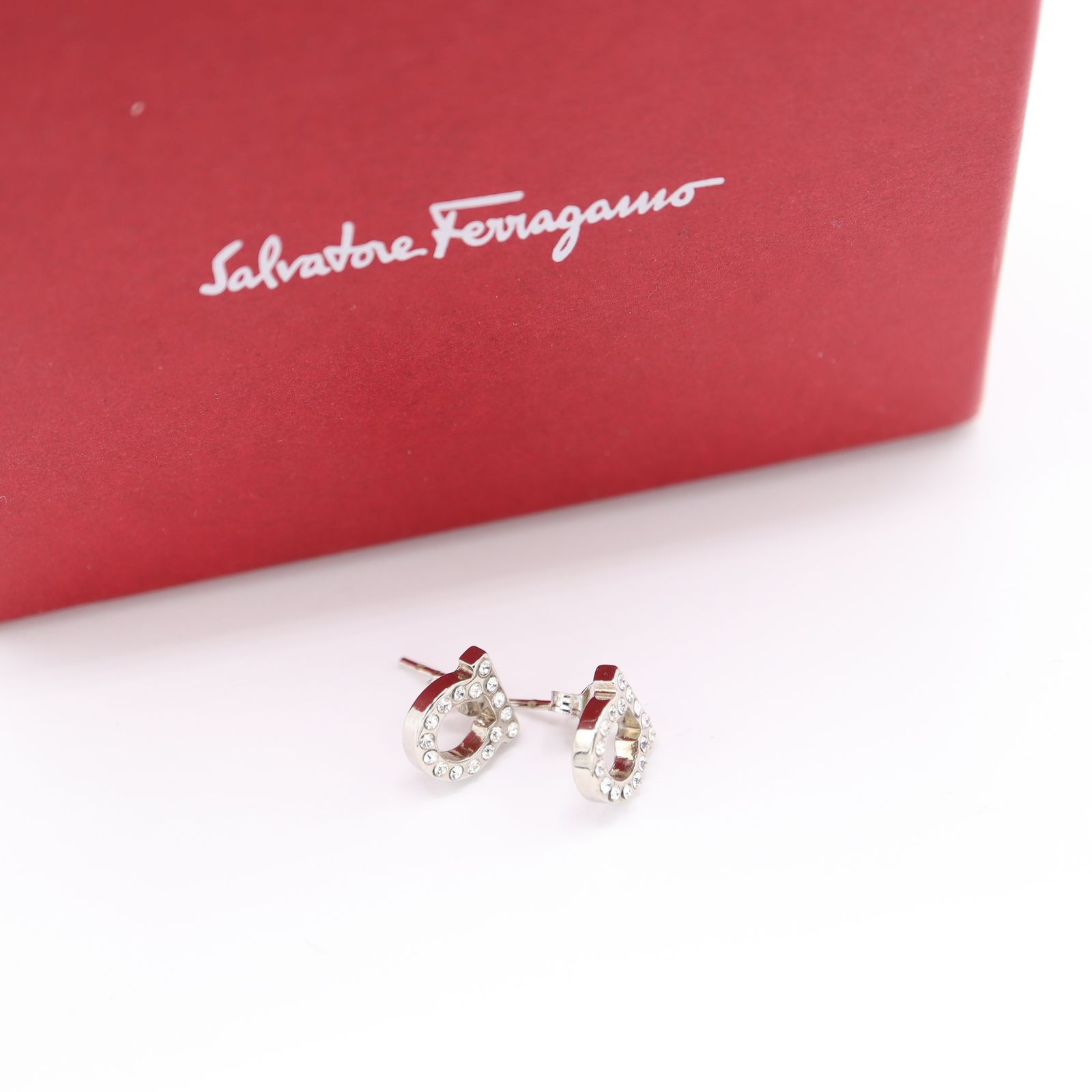 美品 Salvatore Ferragamo ガンチーニ ラインストーン ピアス フェラガモ ピアス アクセサリー レディース ガンチーニ ライン