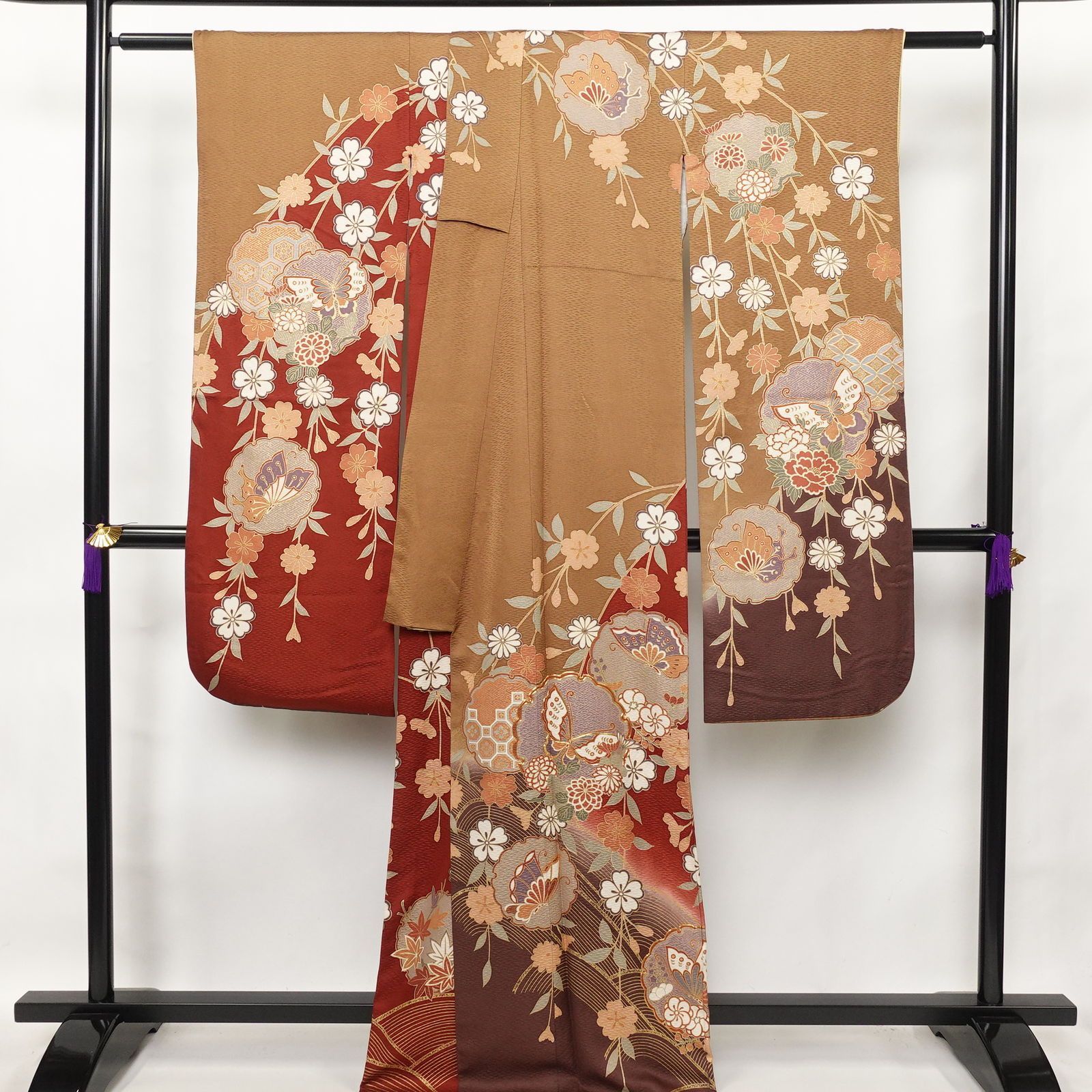 中古 振袖 良品 金駒刺繍 正絹 古典柄 袷仕立て 身丈166.5cm 裄丈66.5cm 刺繍 共八掛 金彩 成人式 二十歳の集い フォーマル 着物  茶 - メルカリ