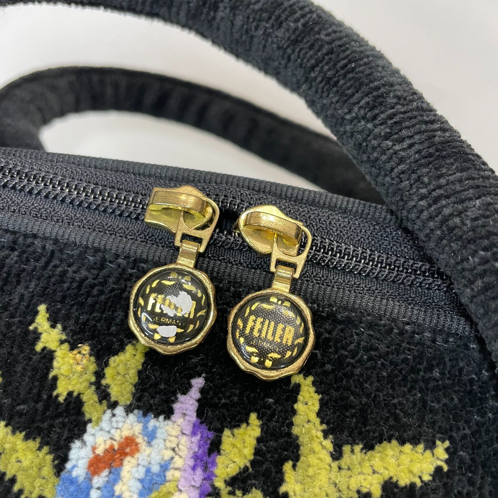 FEILER フェイラー リュック ブラック お出かけ 散歩 旅行 花柄シンプル FEILER フェイラー リュック ブラック お出かけ 散歩 旅行 花柄