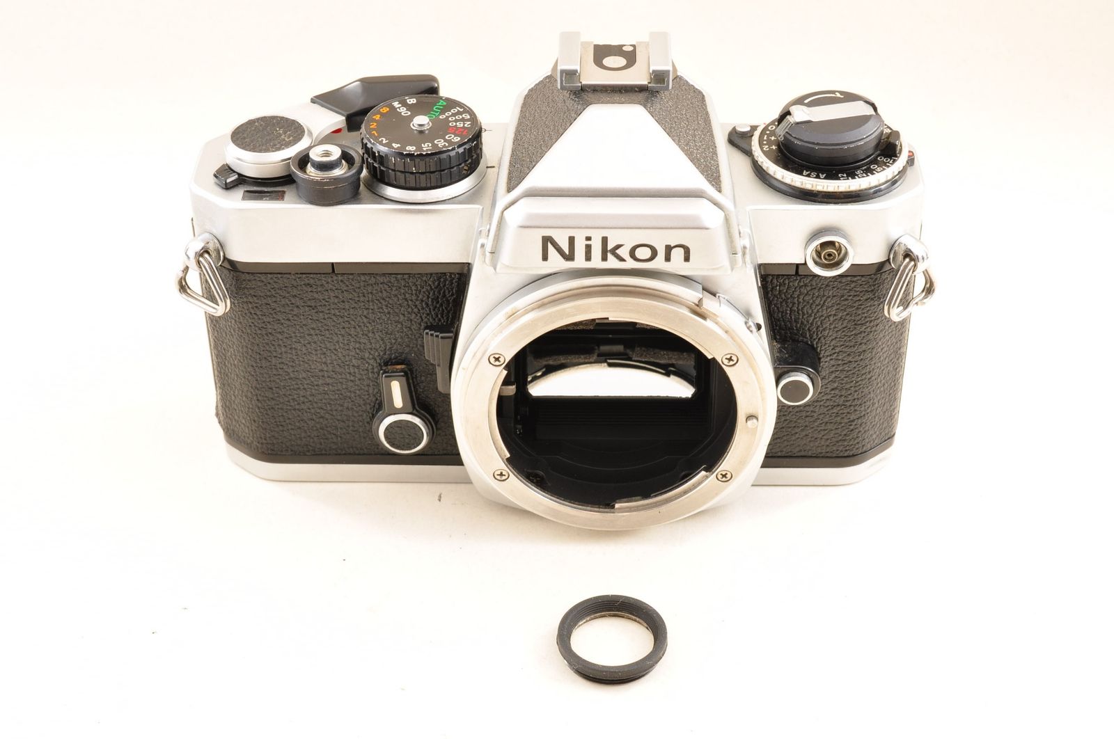 Nikon FE シルバー ボディ 35mm 一眼レフ フィルムカメラ #3787