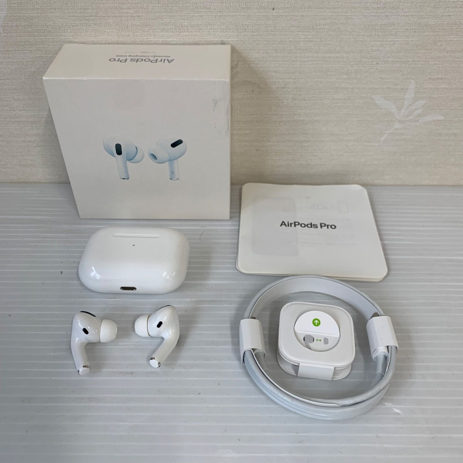 通電OK】Apple airpodsPro (第1世代) MagSafe Case MWP22J/A 通電OK】Apple airpodsPro (第1世代) MagSafe Case MWP22J/A