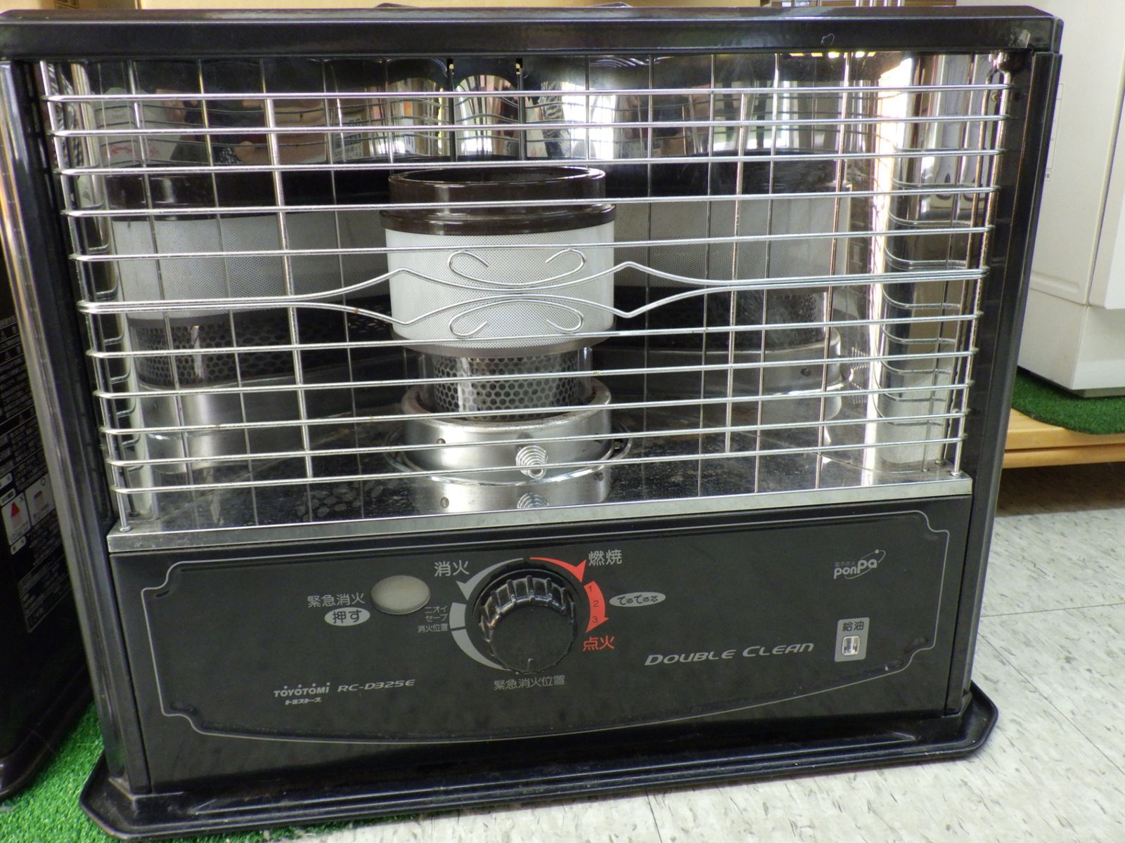 TOYOTOMI トヨトミ 石油ストーブ RC-D325E 2006年製 暖房器具 動作確認済み 中古品