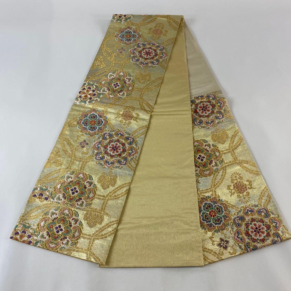 袋帯 美品  華文　六通 正絹 袋帯 美品 秀品 華文 桐 刺繍 箔 金色 六通 正絹 【中古