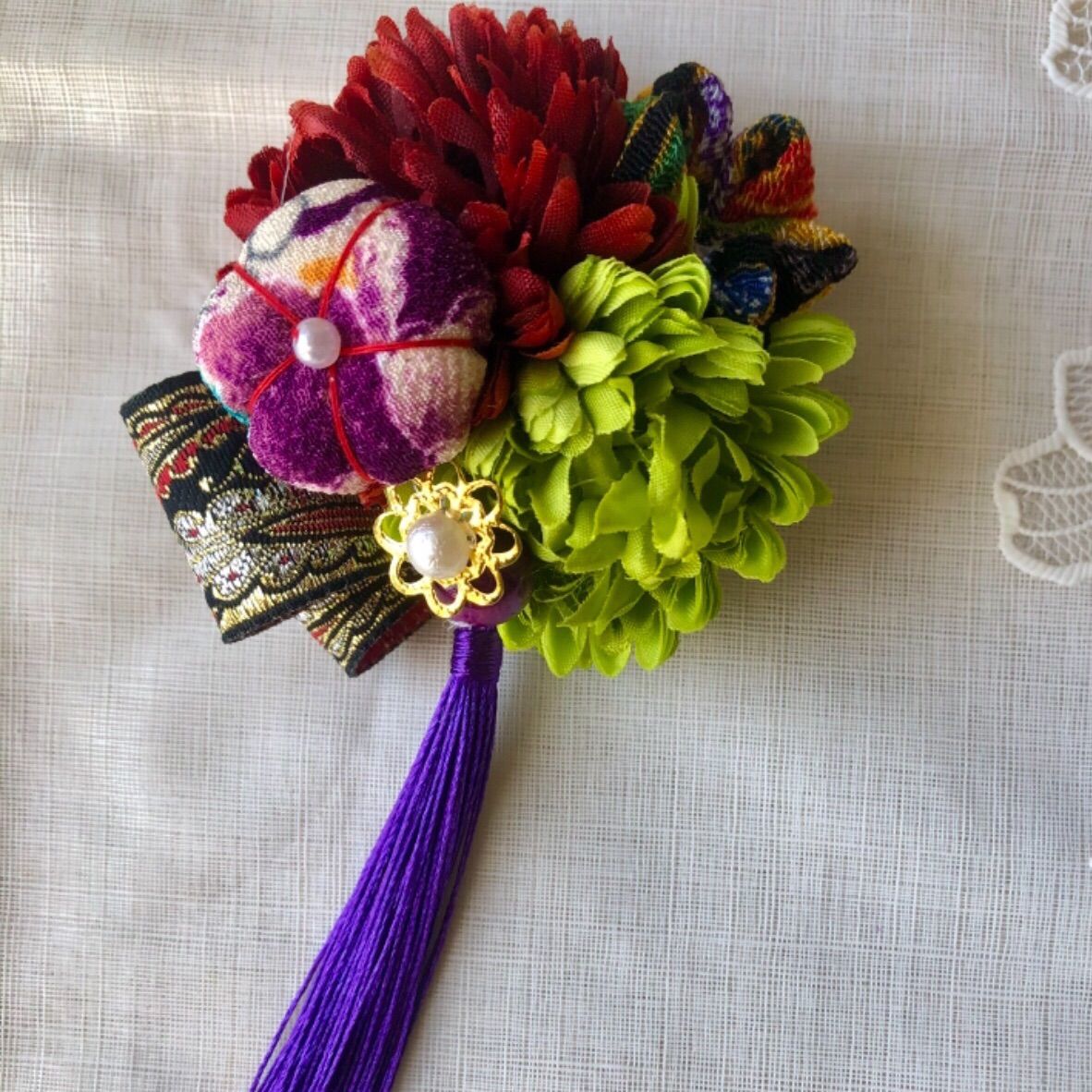 メルカリshops 和飾り ポンポン菊と梅の花 紫