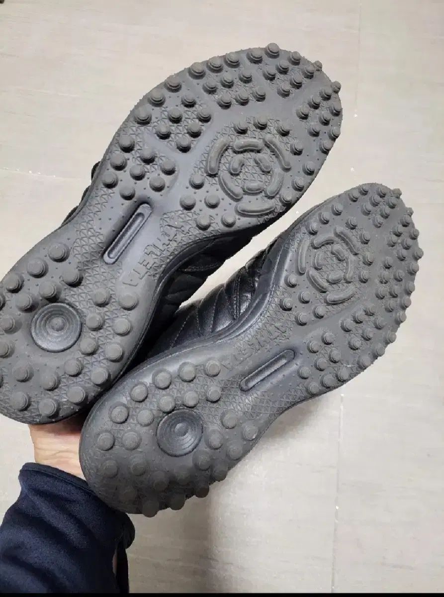 ATHLETA アスレタ
