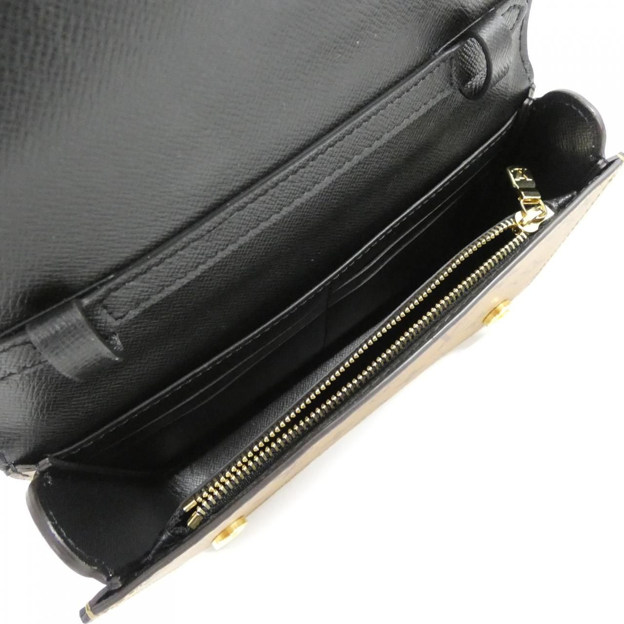 M81830 ショルダーウォレット