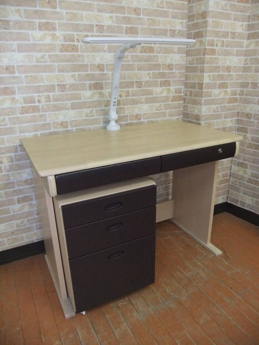 一部地域除く パソコンデスク 学習机 LEDライト付 子供机 MWD-517 品