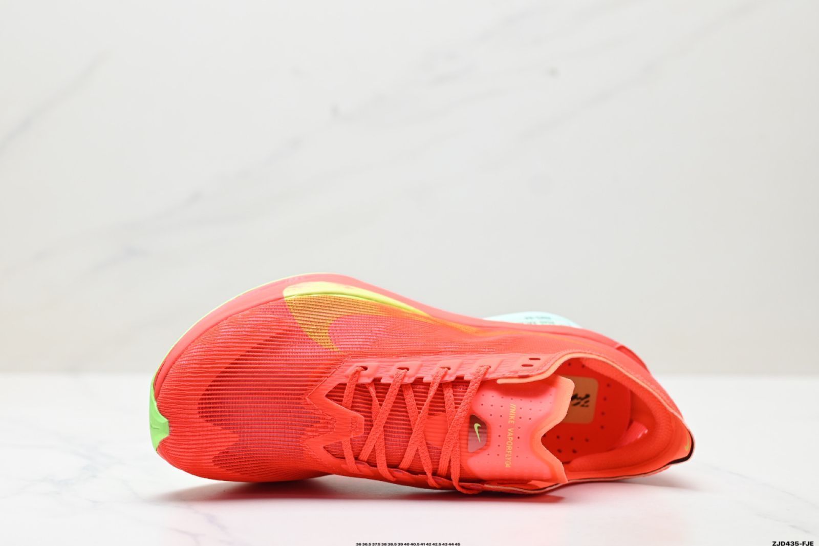 【新品未使用】Nike ZoomX Vaporfly NEXT% 4 Nike ZoomX Vaporfly Next% 4: Nike's Risky Update Runners