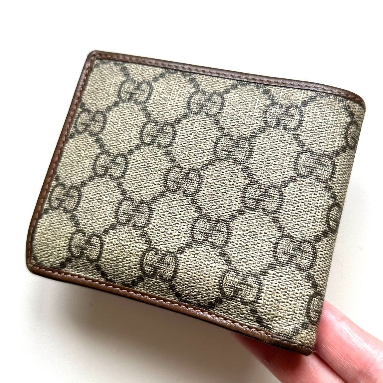 グッチ　二つ折り財布　インターロッキング　GGスプリーム　PVC ベージュ グッチ GUCCI 二つ折り財布 インターロッキングG GGスプリーム メンズ
