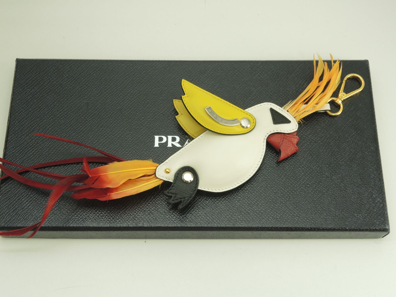 プラダ バッグチャーム 鳥 レザー白黄 キーリング大 レア 未使用@ 5