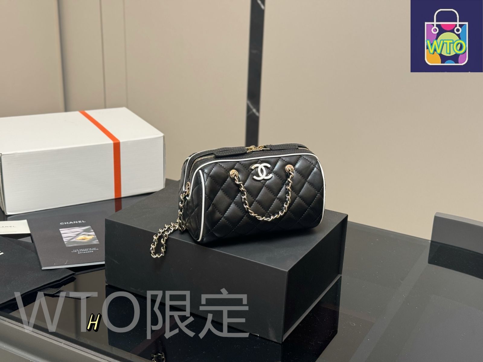 絶対欲しい！携帯もお財布も入るサイズ CHANEL ボウリングバック 今日特価】Chanel シャネル 25Pボウリングバッグ 人気の高い