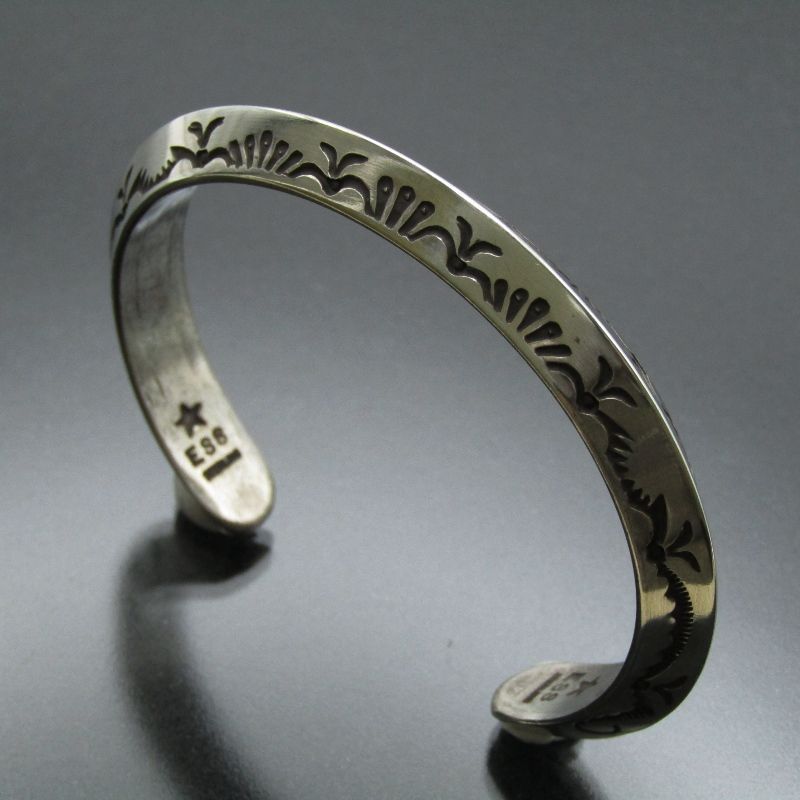 トライアングル エディソンサンディスミス