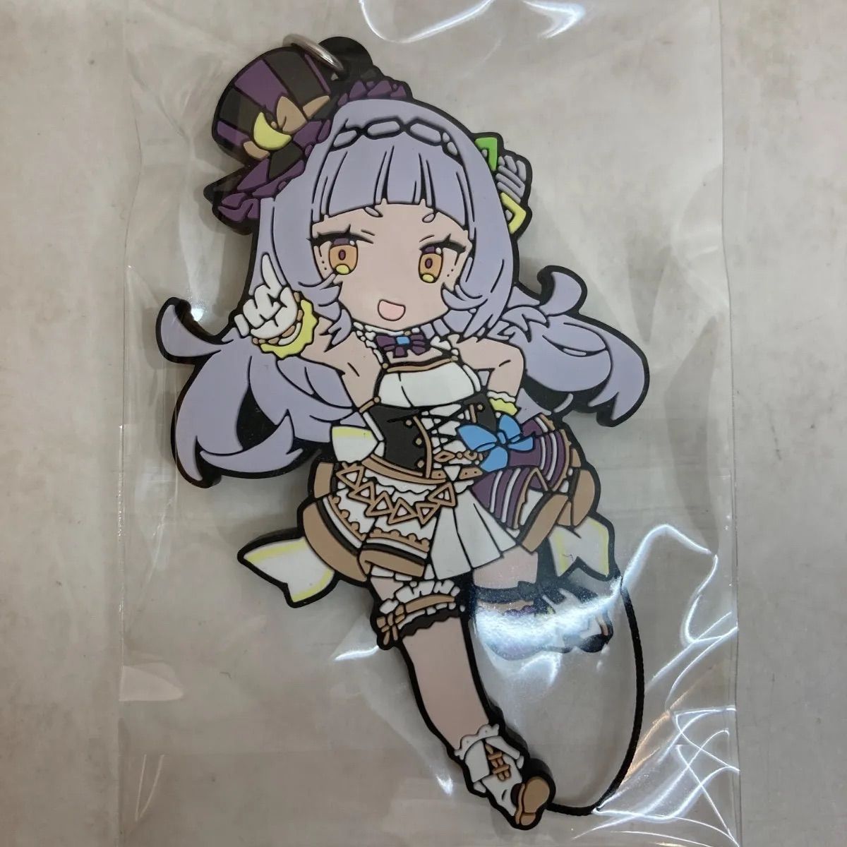 【数量限定ver】紫咲シオン 活動4周年記念グッズ Amazon.co.jp: 【未開封】 紫咲シオン 活動4周年記念 数量 限定