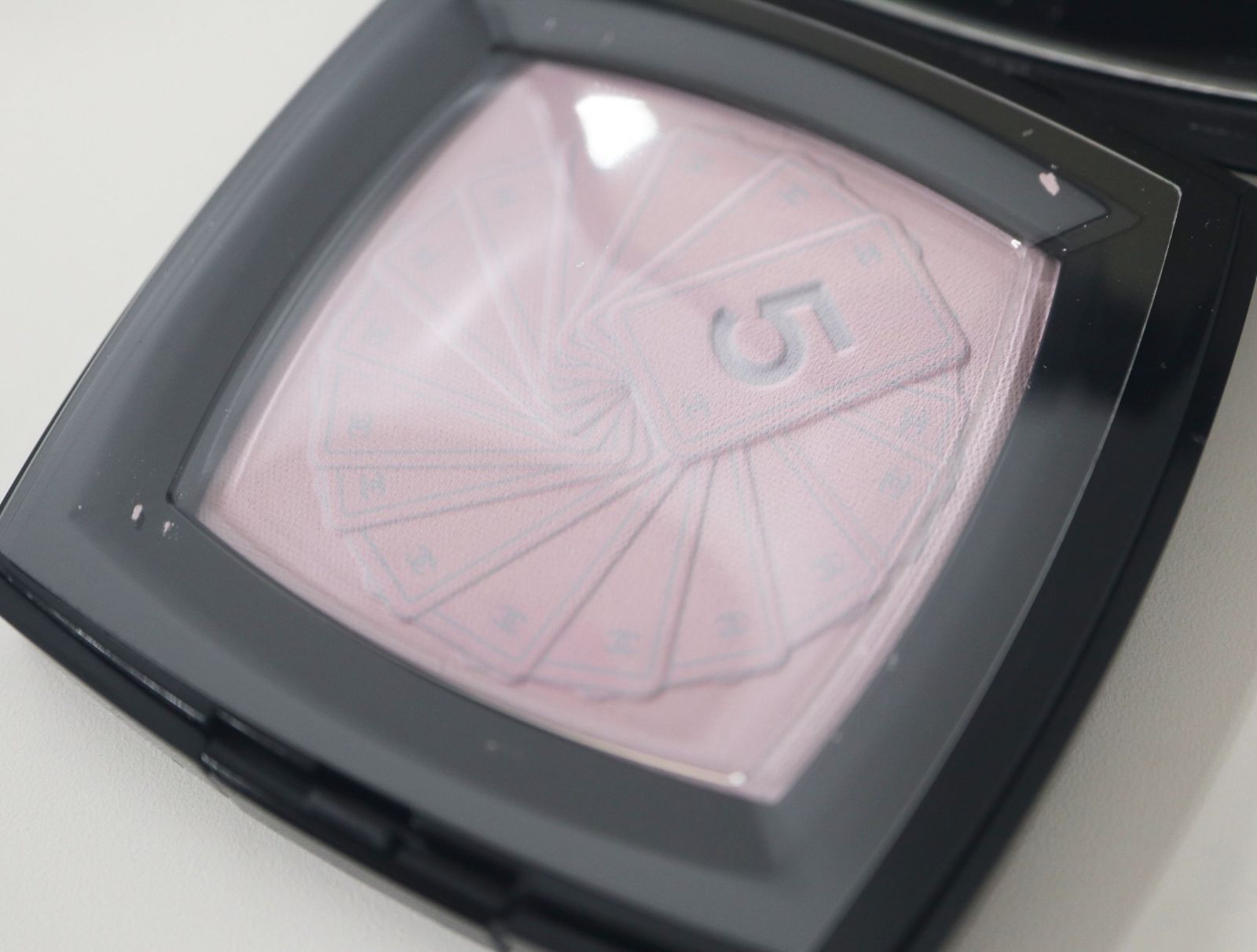 シャネル CHANEL レ タロット ドゥ シャネル ラヴェンダー 14g