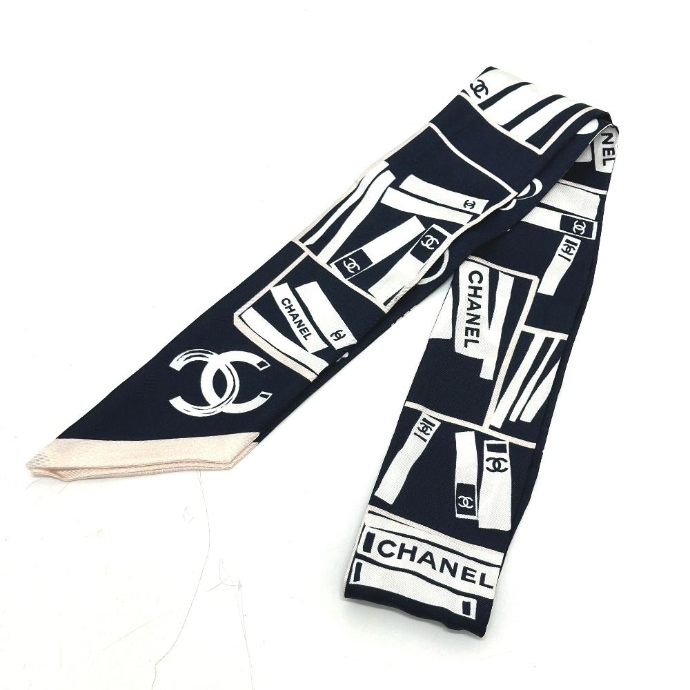 売れ筋がひ贈り物！ CHANEL シャネル ホワイト シルク 総柄 ココマーク スカーフ 小物