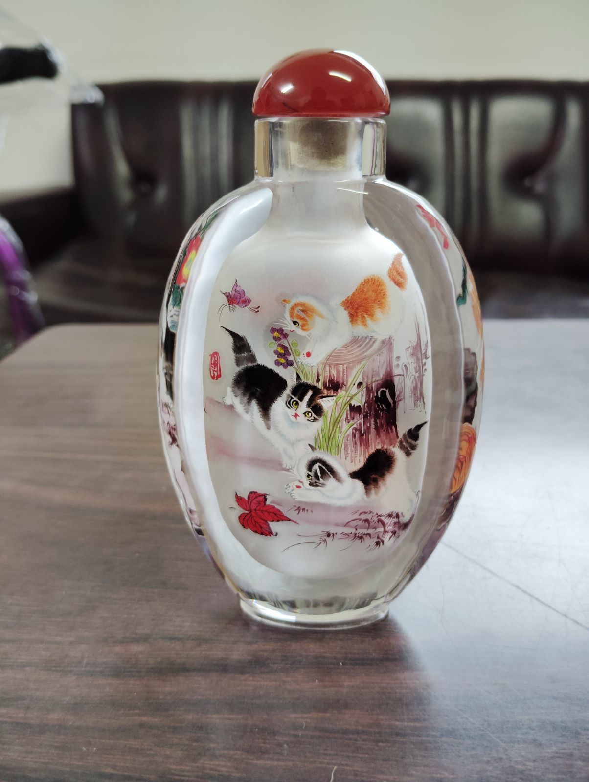 中国美術 内絵ガラス製 鼻煙壺（スニッフボトル） 猫柄 共箱付