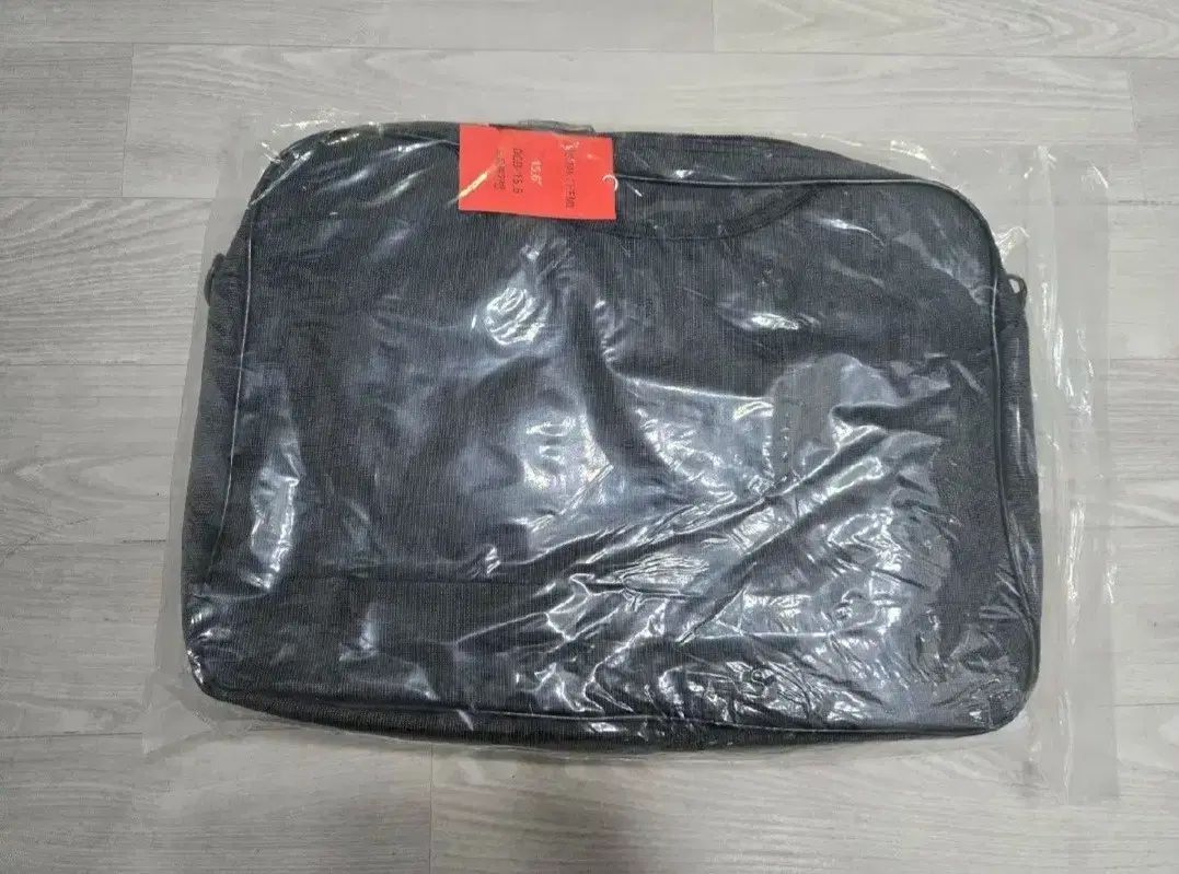 新品 パソコンバッグ ブラック ほぼ新品 ほぼ新品 ヘッドポーター