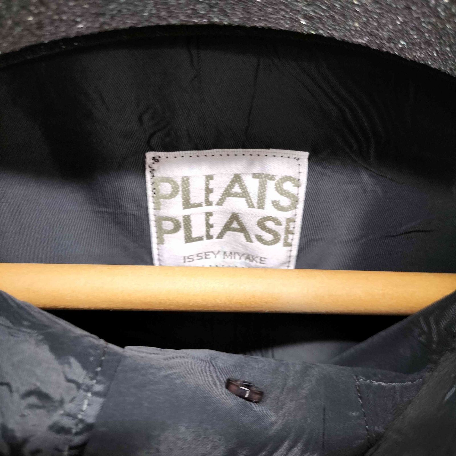プリーツプリーズイッセイミヤケ PLEATS PLEASE ISSEY MIYAKE シワ加工