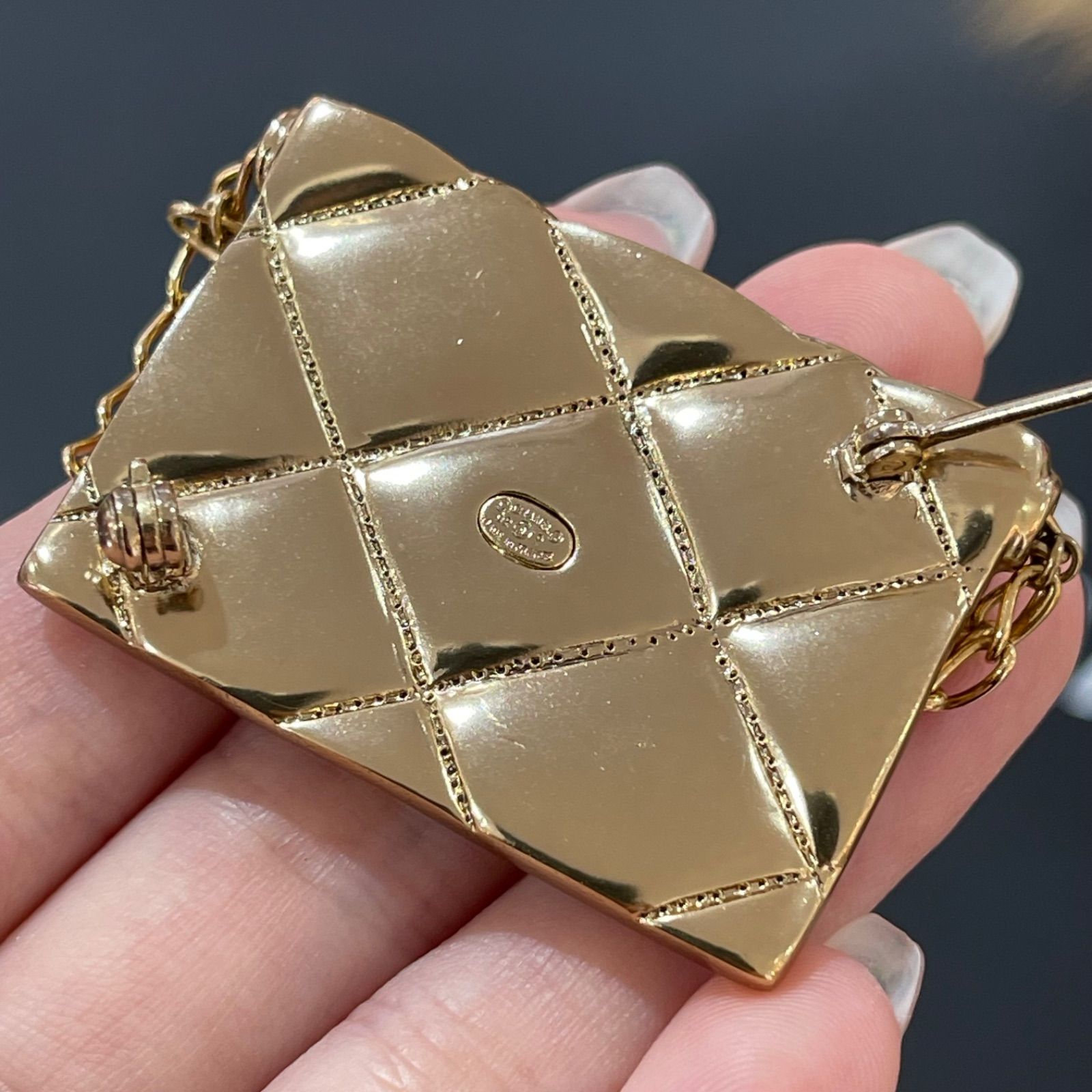CHANEL シャネル ココマーク マトラッセ ブローチ レディース