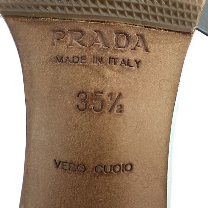 PRADA(イタリア)サンダル35 ほぼ新品未使用状態✨✨✨ PRADA (プラダ) サンダル レディース ホワイト 35 1/2 - メルカリ