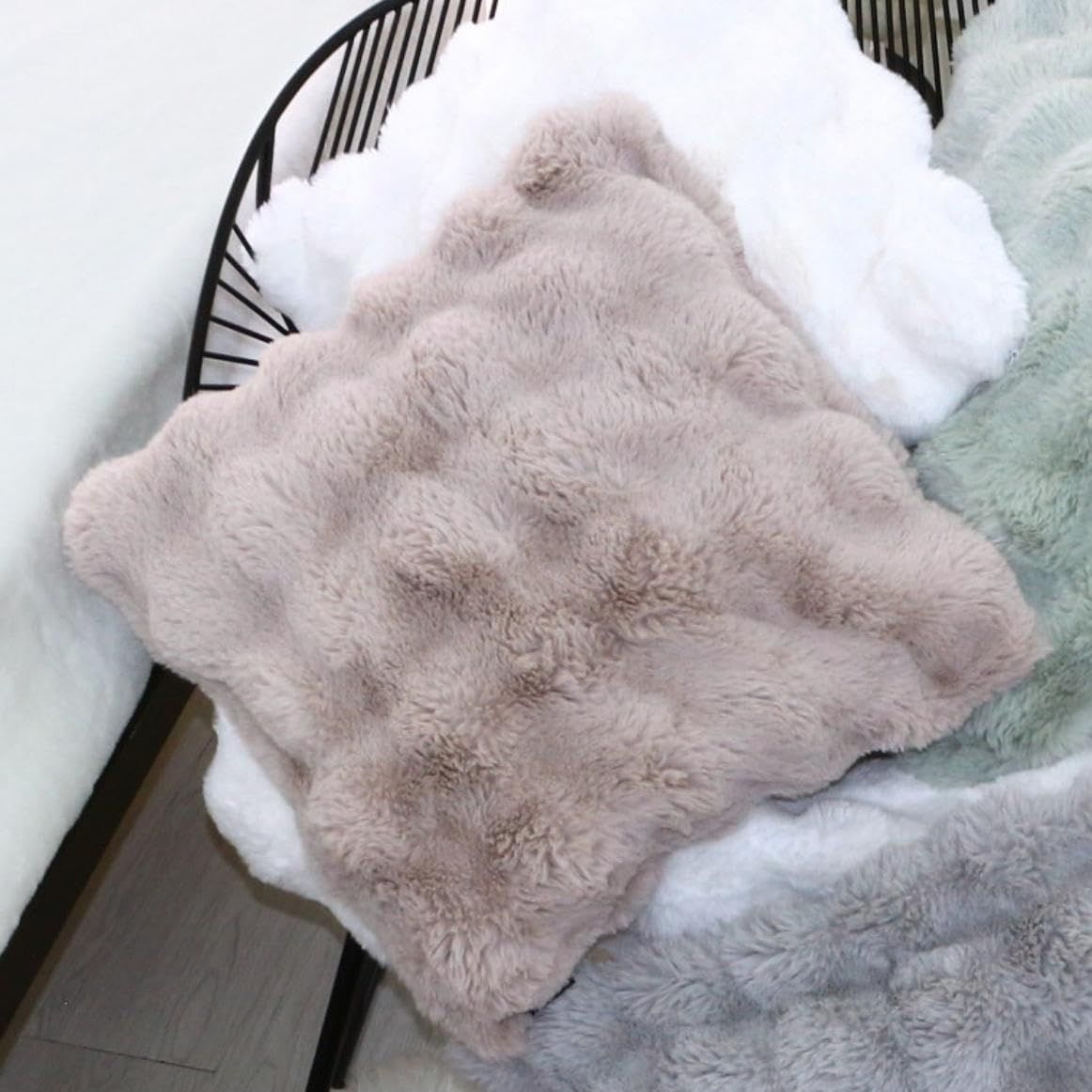 【在庫処分】フェイクファー 洗える 45×45cm あったか クッションカバー カフェオレベージュ ポコポコファー SN-54-300-45 シーフィールド