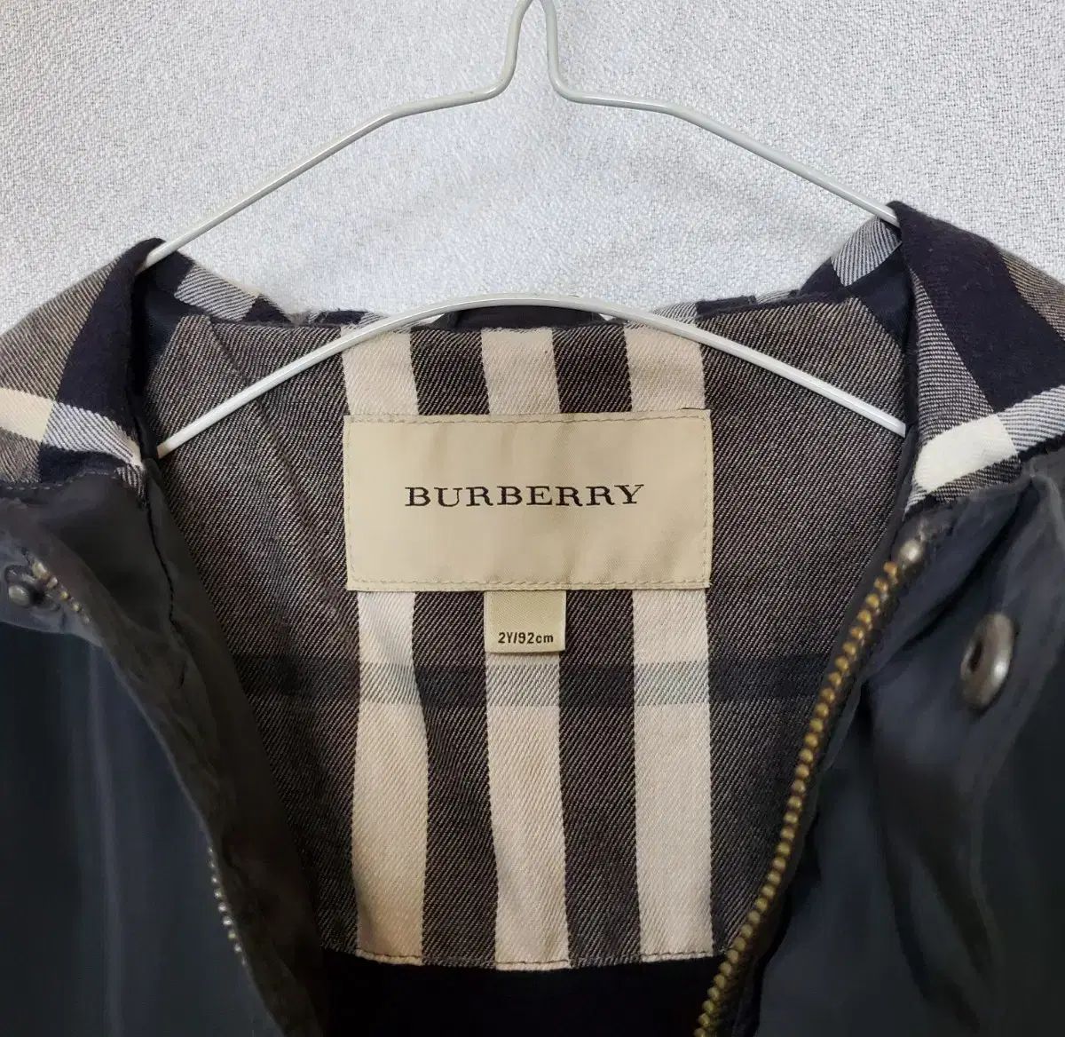 バーバリーチルドレン 2Y 92 ダウンコート リバーシブル バーバリーチルドレン 2Y 92 ダウンコート リバーシブル バーバリー