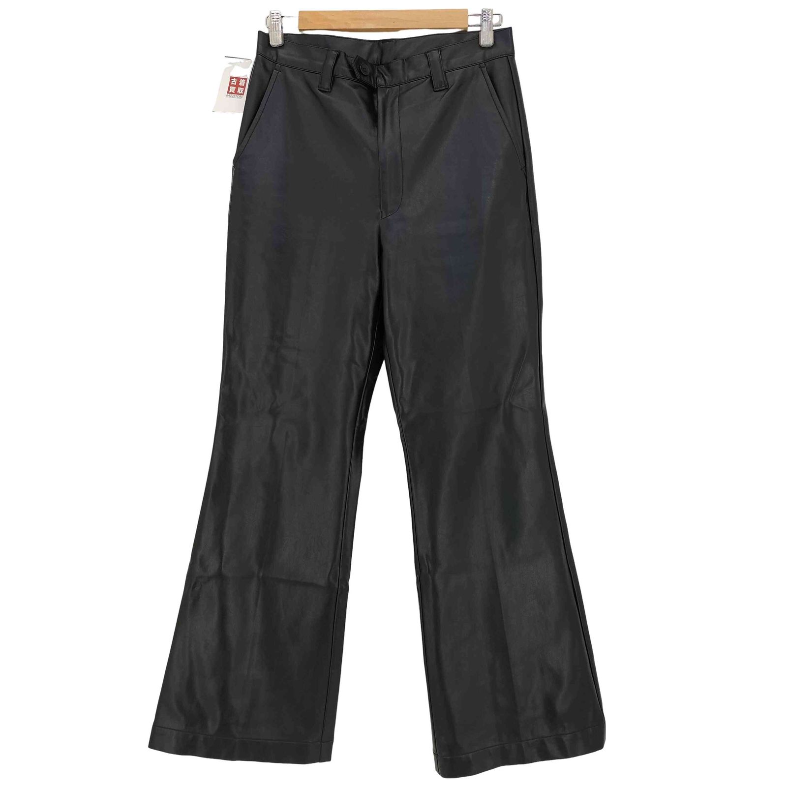 ソエルテ soerte Leather flare pants フェイクレザーフレア