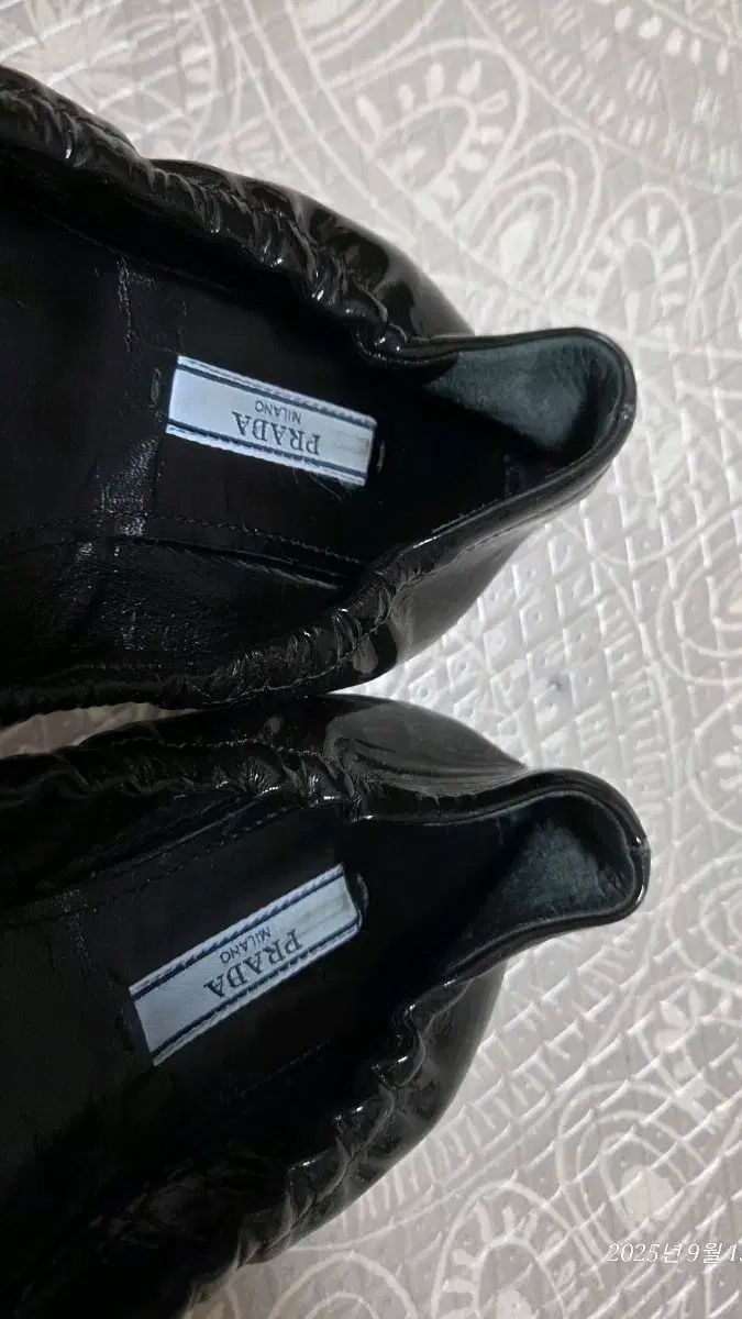 PRADA プラダ フラット パンプス リボン レザー ブラック ロゴ入り