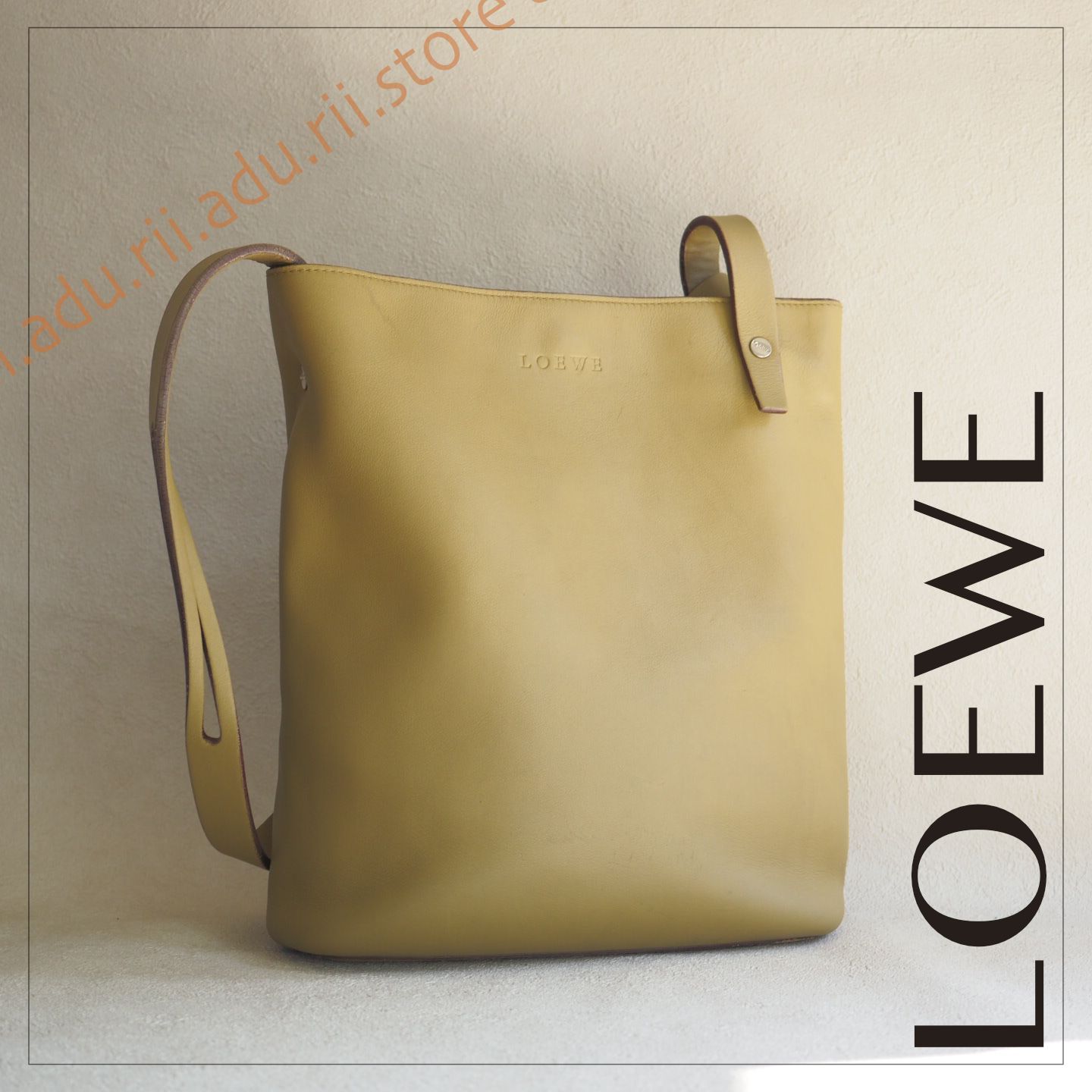 ロエベ LOEWE レザー ショルダーバッグ カーキ グリーン 本革 トート