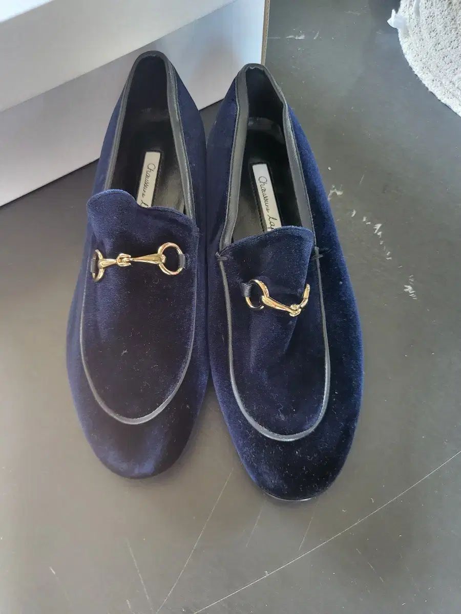 Chaussure Lapin ベロア ローファー ネイビー
