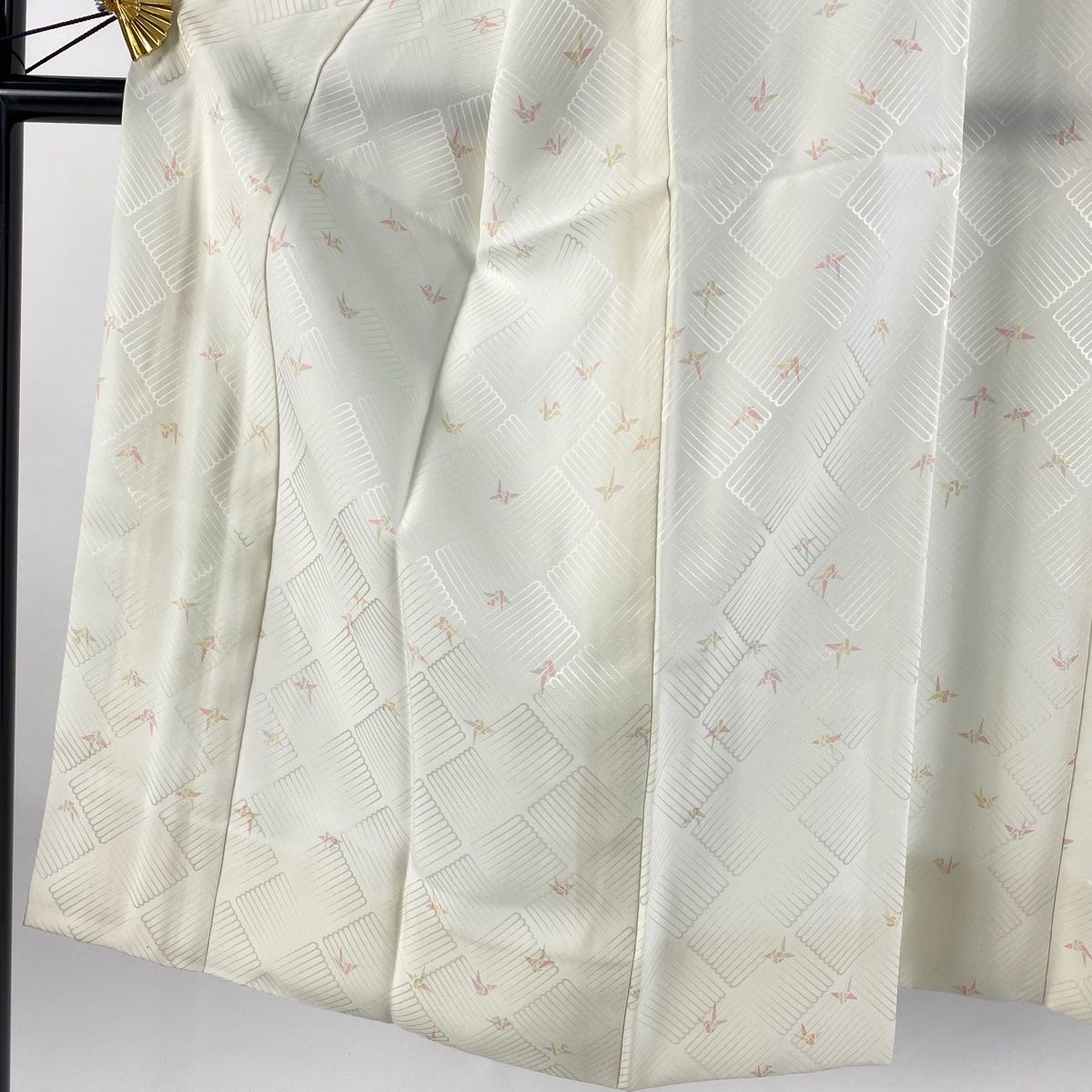 長襦袢 身丈123cm 裄丈64cm M 折鶴 地紋 クリーム 正絹 秀品