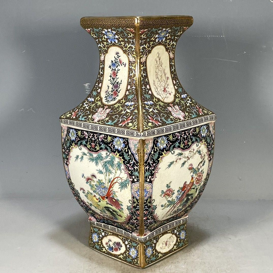 清乾隆琺瑯彩花鳥図紋四方賞瓶 景徳鎮 陶磁器 装飾品 工芸品 美術品 置物 清乾隆琺瑯彩花鳥図紋四方賞瓶 景徳鎮 陶磁器 装飾品 工芸品