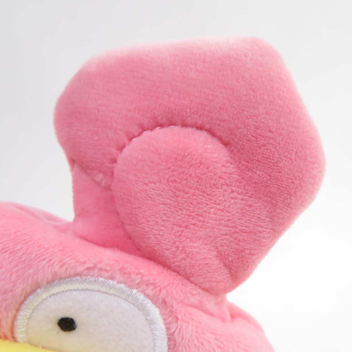 ポケモン★♥メガヤドランのポンチョを着たピカチュウ♥★ぬいぐるみ ポケモンセンター メガヤドランのポンチョを着たピカチュウ