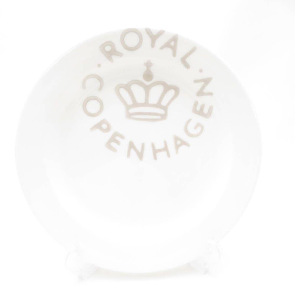 ロイヤルコペンハーゲン　中皿　ほぼ未使用 ロイヤルコペンハーゲン 中皿 ほぼ未使用