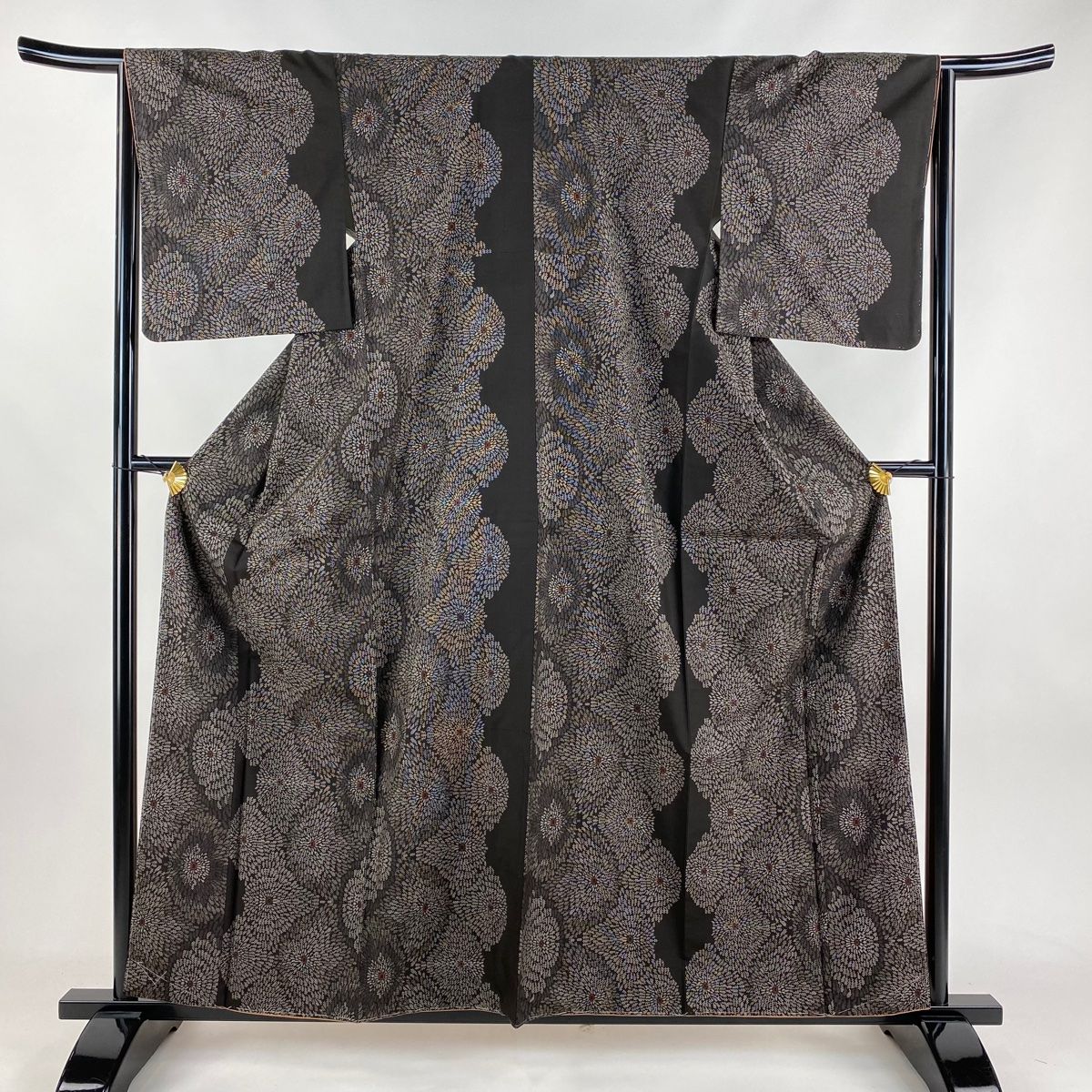 紬 身丈159.5cm 裄丈65cm M 袷 菊 焦茶色 正絹 秀品