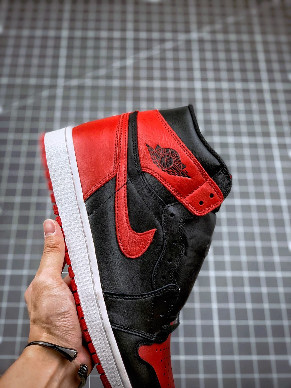 Nike Air Jordan 1 High OG BANNED