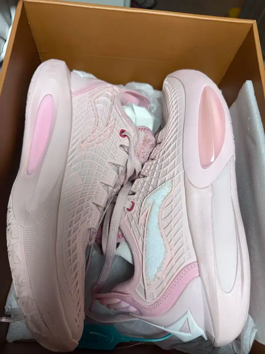 LI-NING JB3 ジミー バトラー 핑크 ブラッサム