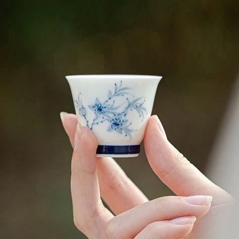 セラミック 手作り 茶碗 玉泥 白磁器 手描き 青花茶碗 中国茶器 中国茶 来客用 日用品 キッチン カンフー茶器