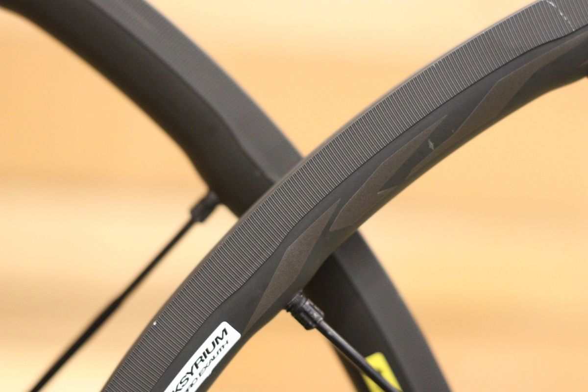 マヴィック MAVIC キシリウム プロ エグザリット KSYRIUM PRO EXALITH 