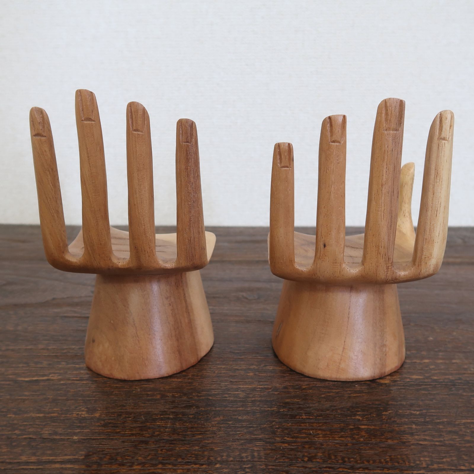 ハンドオブジェ 手の形をした木彫りのオブジェ 16cm 両手（右手