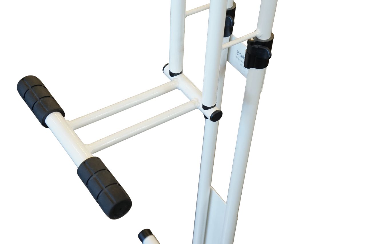 ディスプレイスタンド バイチャリ浦和ベース