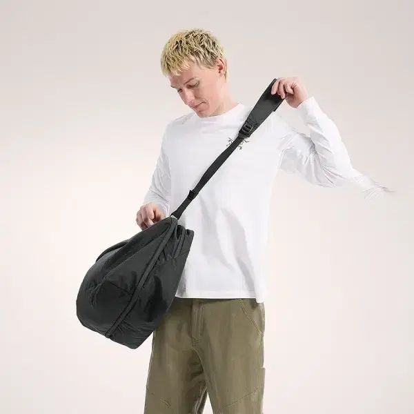 ARC'TERYX ブラックショルダーバッグ ARC'TERYX アークテリクス 2023年モデル MANTIS 1 WAIST PACK