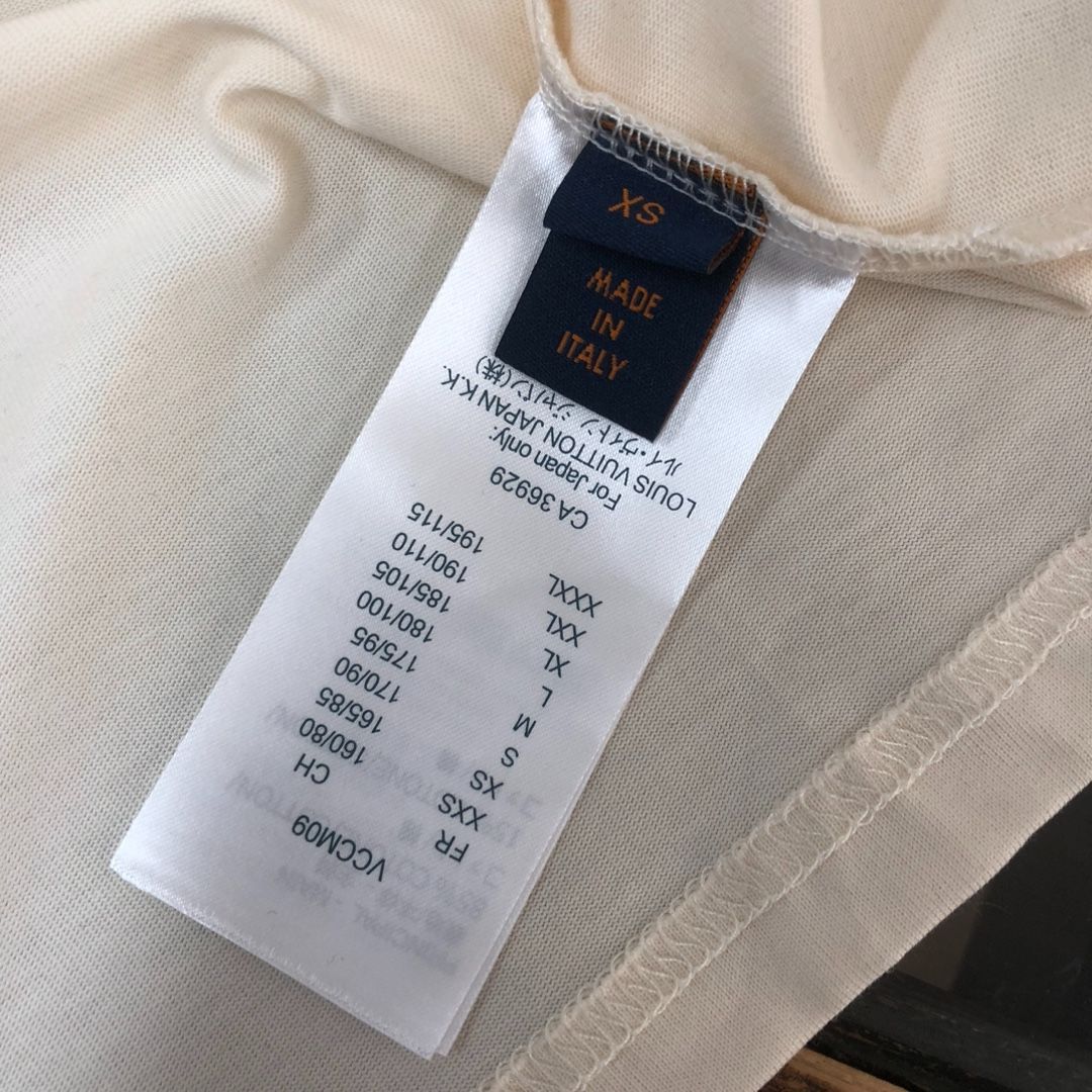 今日特価】Louis Vuitton 25SS ユニセックス ブランド刺繍ロゴ T