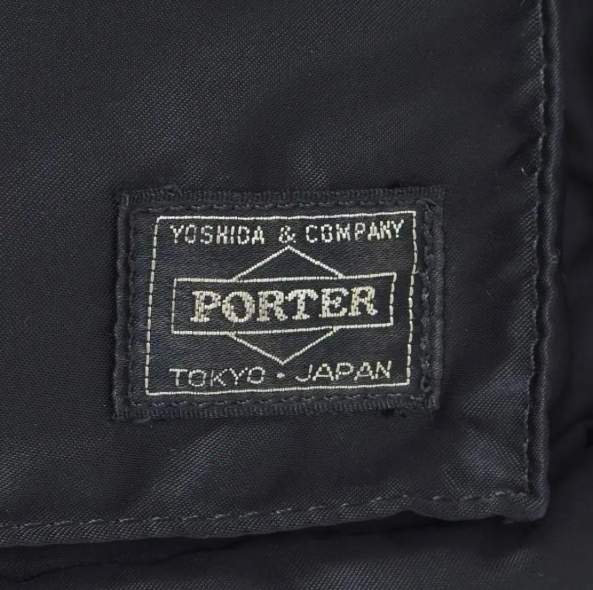 新品未使用！】クレドポーボーテ ユイル本体 ➕美白美容液非売品ミニ