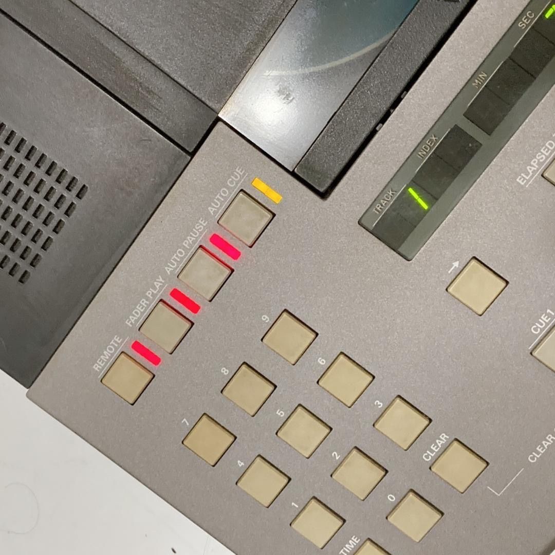 STUDER A730 スチューダー 業務用CDプレーヤー自作木枠付き 自作ラジオ